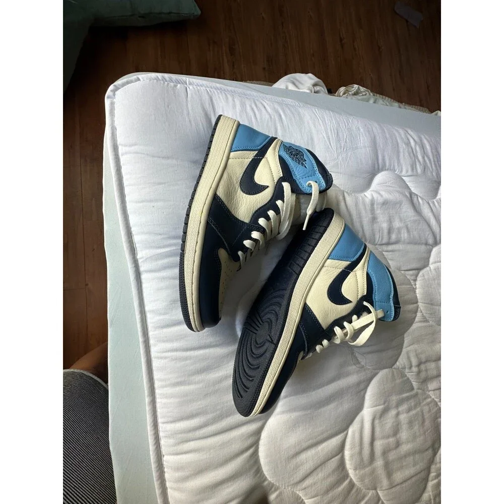 Size 9 - Jordan 1 Retro OG High Obsidian NWOT No nox